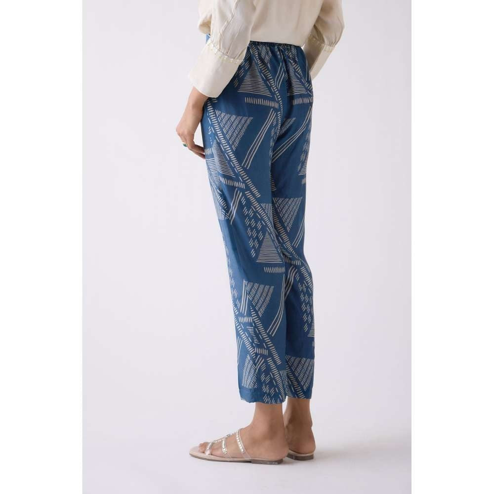 Basanti Kapde aur Koffee Blue Straight Fit Pant