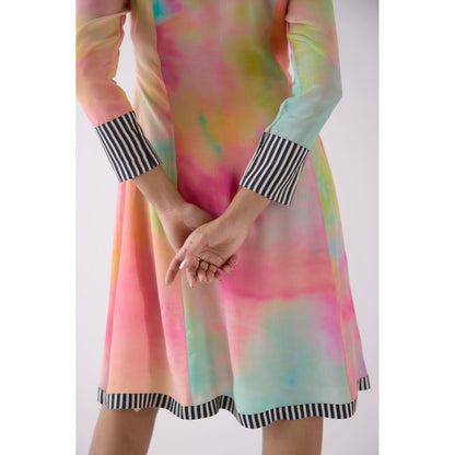 Basanti Kapde aur Koffee Multi Crepe Abstract Print Dress