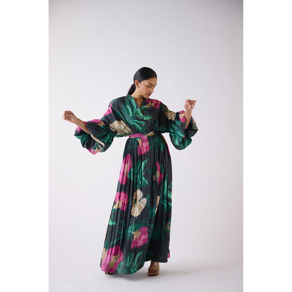 Basanti Kapde aur Koffee Multi-Color Muslin Floral Dress