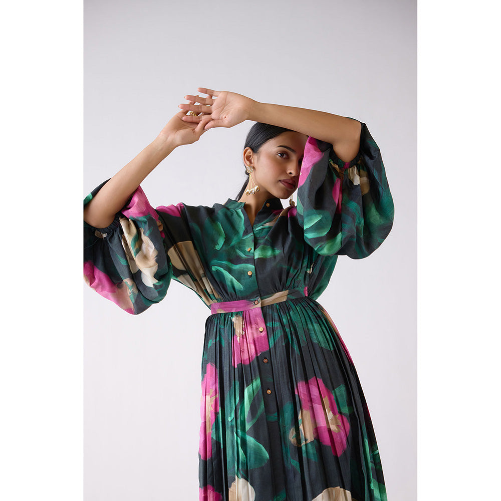 Basanti Kapde aur Koffee Multi-Color Muslin Floral Dress