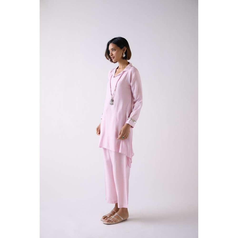 Basanti Kapde aur Koffee Pink Cotton Silk Co-Ord With Mala (Set of 3)