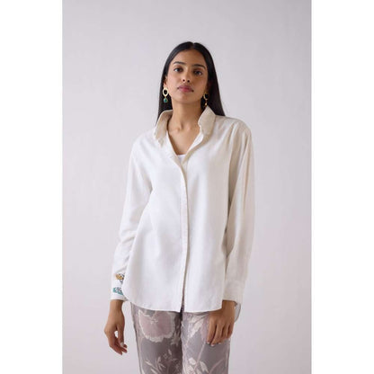 Basanti Kapde aur Koffee White Cotton Blend Shirt