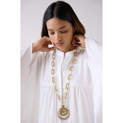 Basanti Kapde aur Koffee White Crushed Satin Top With Mala (Set of 2)