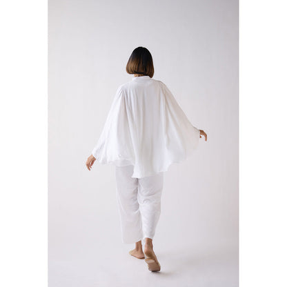 Basanti Kapde aur Koffee White Crushed Satin Top With Mala (Set of 2)