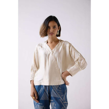 Basanti Kapde aur Koffee Beige Modal Satin Top