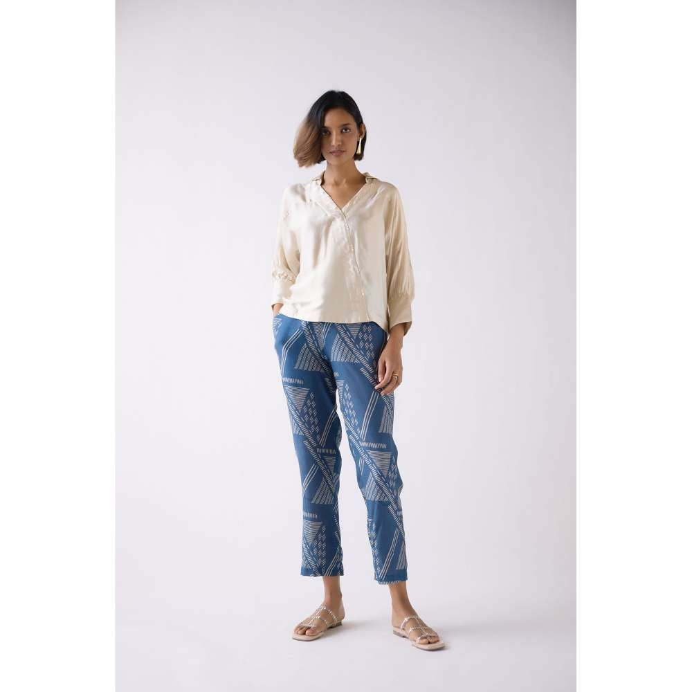 Basanti Kapde aur Koffee Beige Modal Satin Top