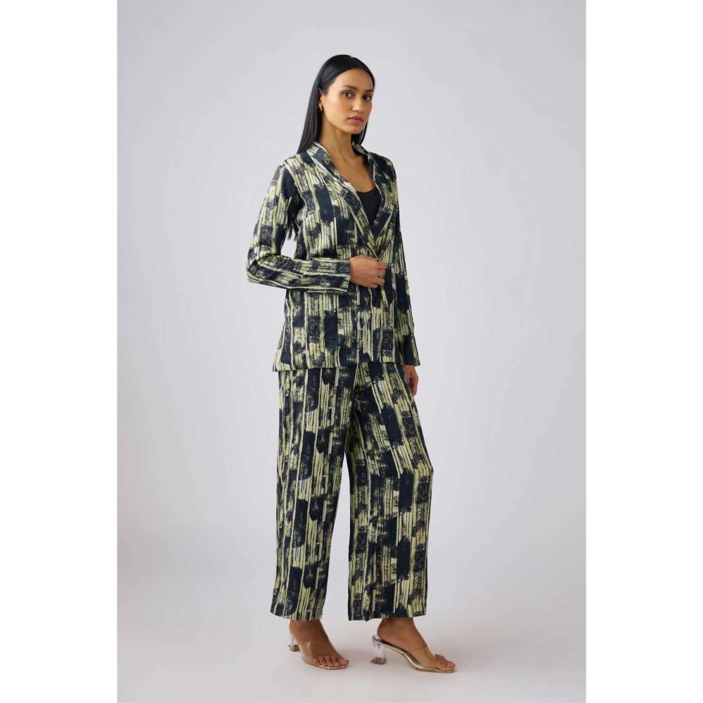 Basanti Kapde aur Koffee Blue Muslin Printed Co-Ord (Set of 3)