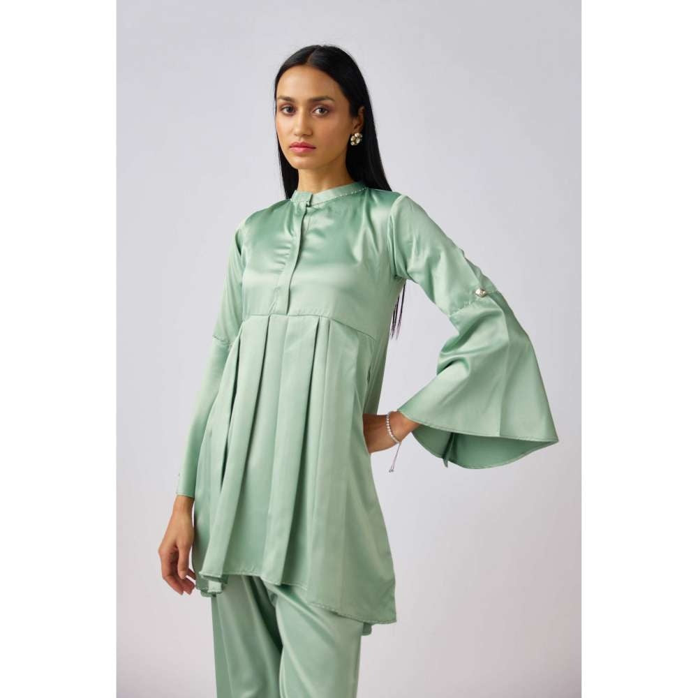 Basanti Kapde aur Koffee Pista Green Satin Solid Co-Ord (Set of 2)