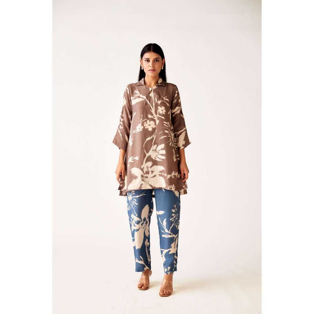 Basanti Kapde aur Koffee Brown Crepe Floral Print Kurta and Pant (Set of 2)