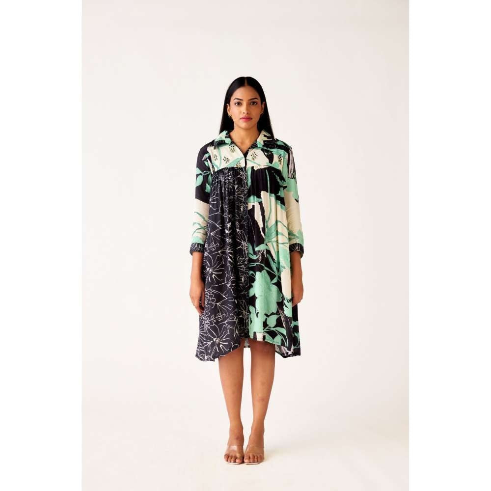 Basanti Kapde aur Koffee Black Crepe Embellished Dress