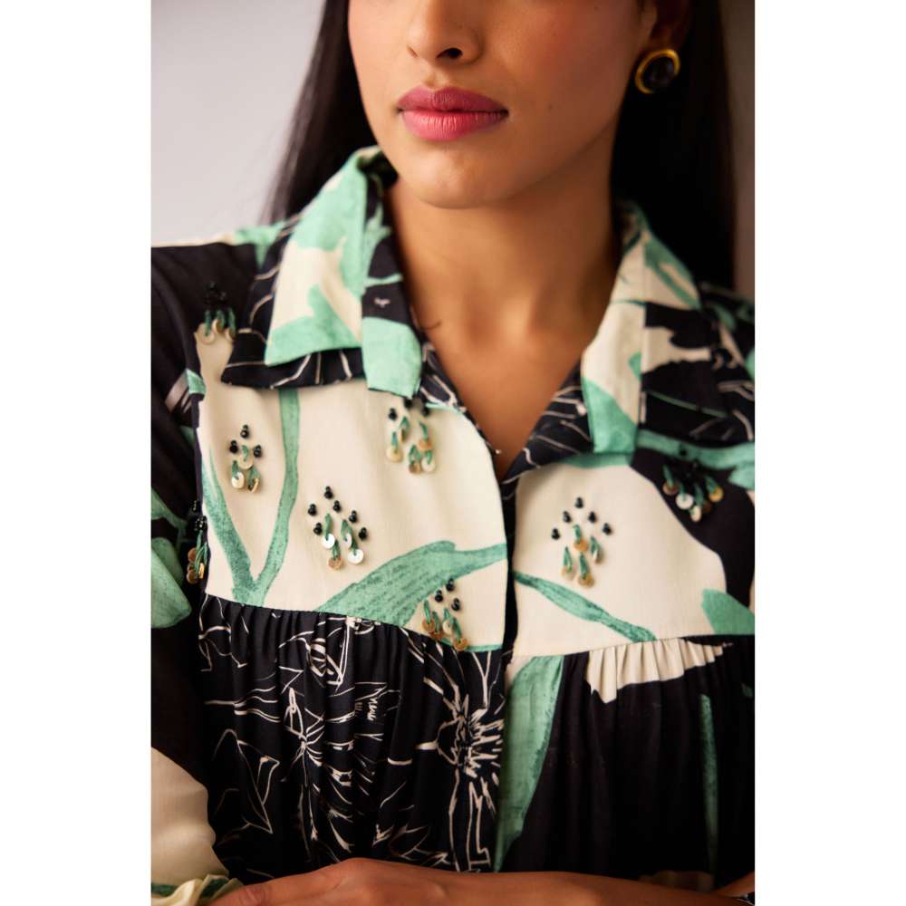 Basanti Kapde aur Koffee Black Crepe Embellished Dress