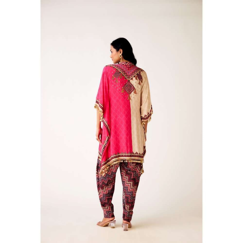 Basanti Kapde aur Koffee Pink Muslin Embroidered Kaftan and Dhoti (Set of 2)