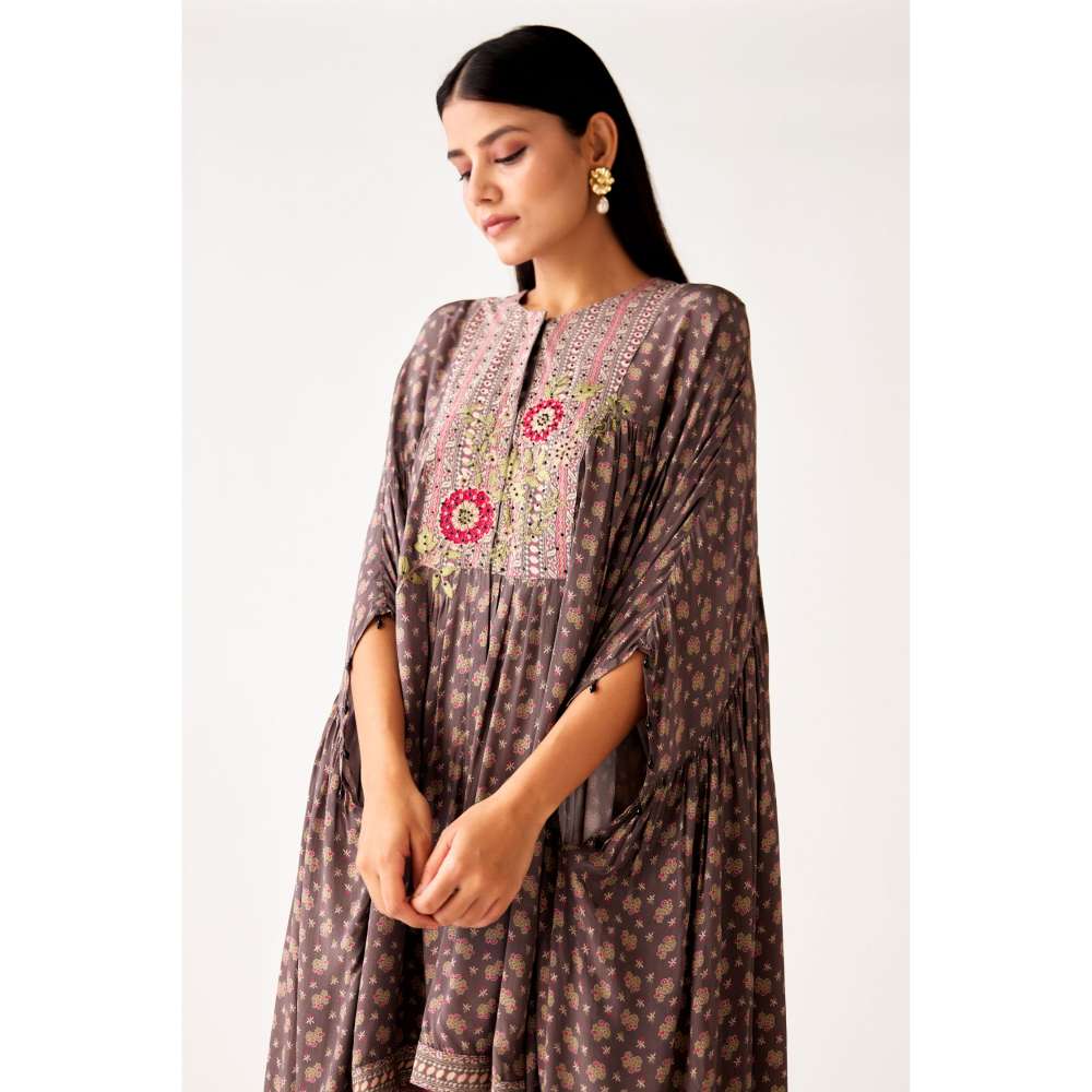 Basanti Kapde aur Koffee Satin Crepe Floral Print Kaftan and Dhoti (Set of 2)