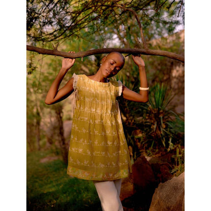 Basanti Kapde aur Koffee Yellow Lime Haven Cotton Embroidered Tunic