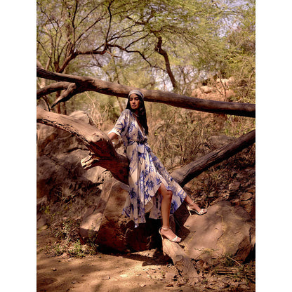 Basanti Kapde aur Koffee Blue Printed The Azure Bloom Muslin Dress