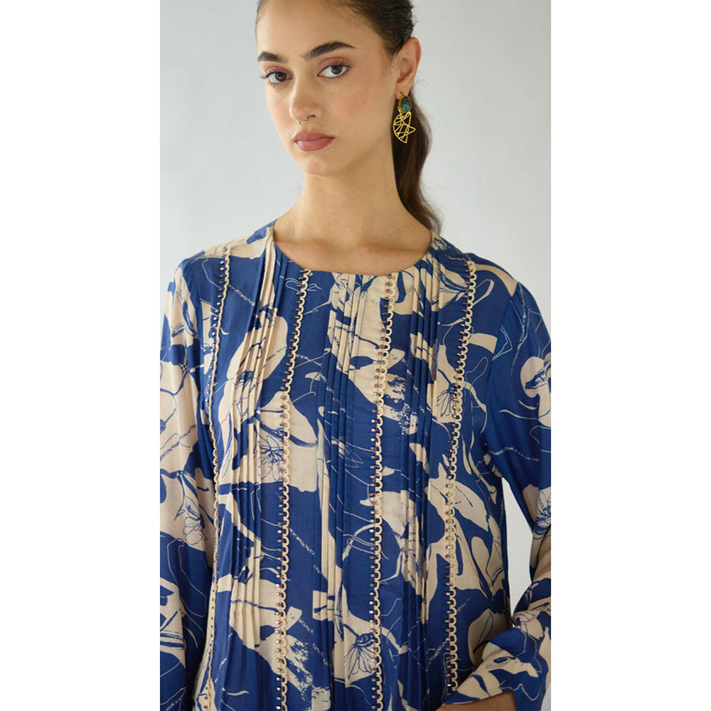 Basanti Kapde aur Koffee Indigo Blue Muslin Kurta With Pant