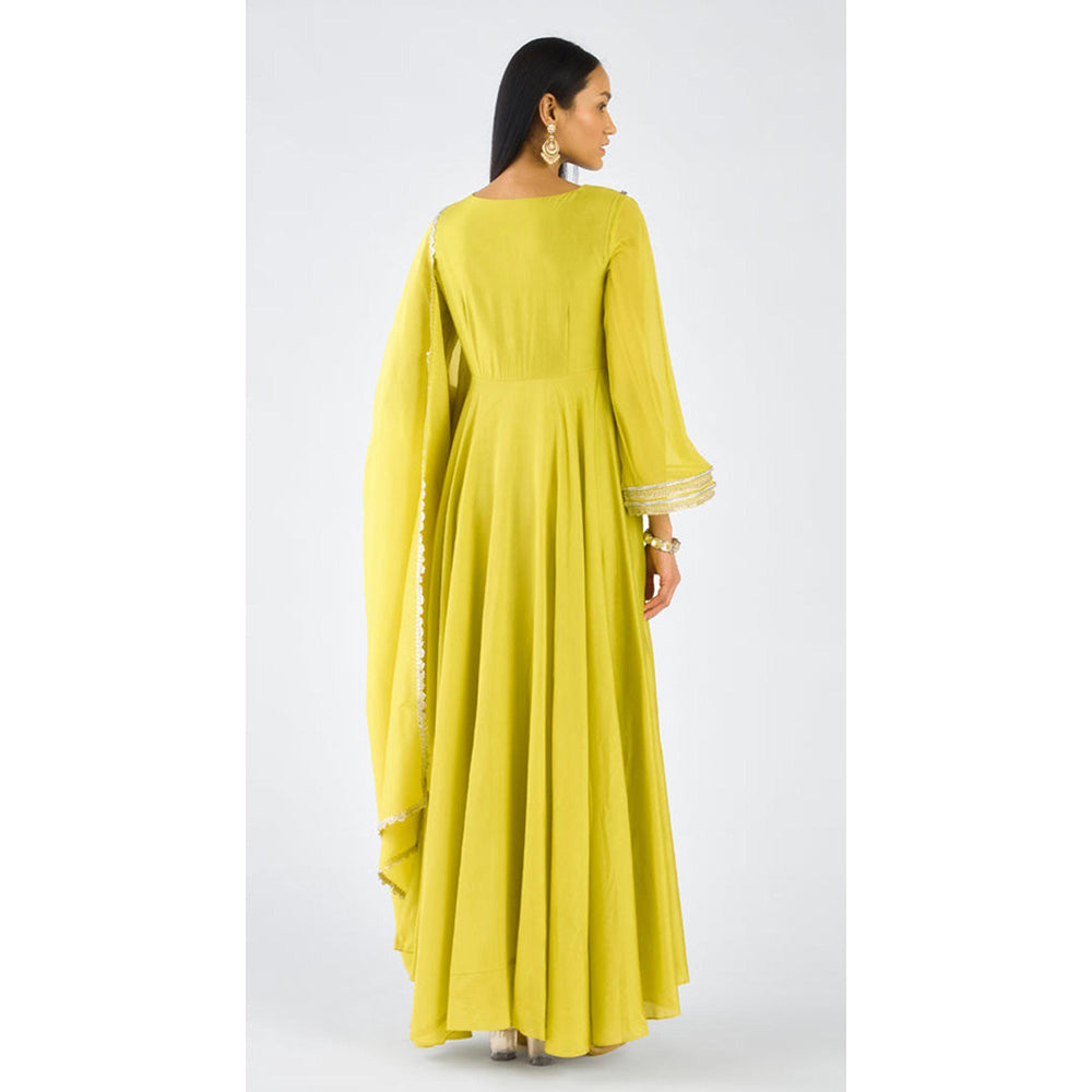 Basanti Kapde aur Koffee Lime Chanderi Embroidered Anarkali Kurta With Pant And Dupatta