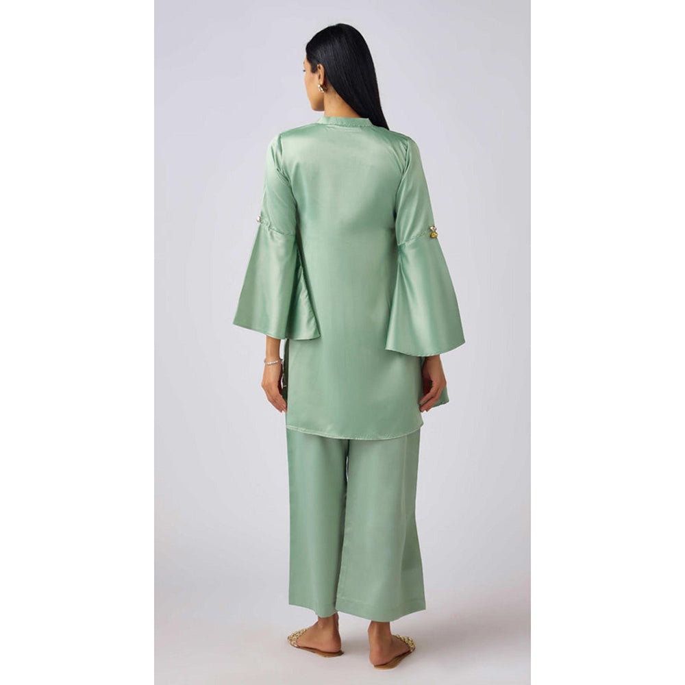 Basanti Kapde aur Koffee Pista Satin Embellished Co-Ord