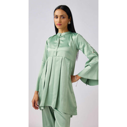 Basanti Kapde aur Koffee Pista Satin Embellished Co-Ord