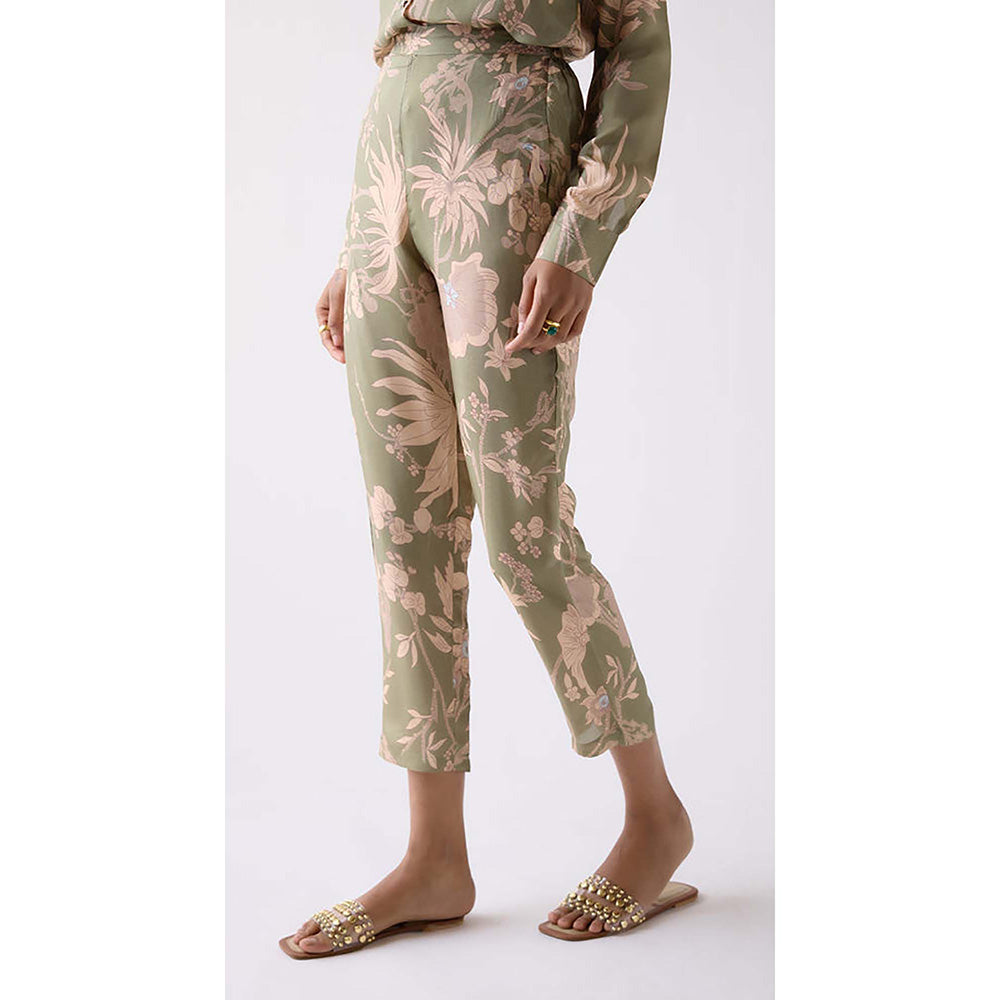 Basanti Kapde aur Koffee Women Green Straight-Fit Printed Trouser
