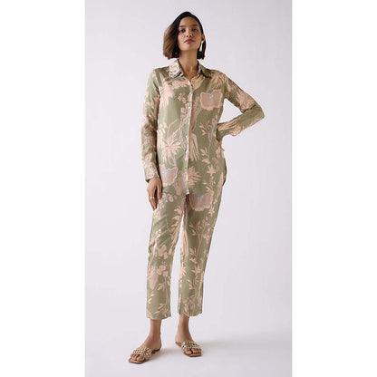 Basanti Kapde aur Koffee Women Green Straight-Fit Printed Trouser