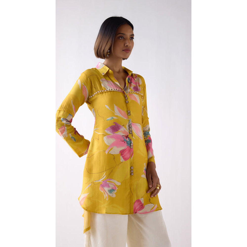 Basanti Kapde aur Koffee Mustard Muslin Floral Printed Shirt