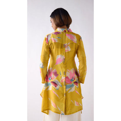 Basanti Kapde aur Koffee Mustard Muslin Floral Printed Shirt