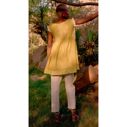 Basanti Kapde aur Koffee Mustard Haven Cotton Embroidered Top