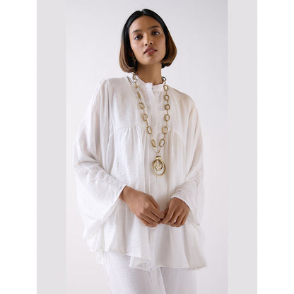 Basanti Kapde aur Koffee Ivory Crushed Satin Top With Mala