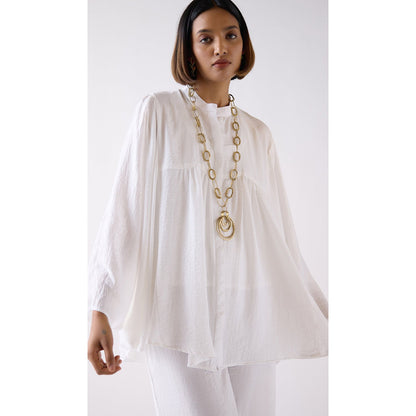 Basanti Kapde aur Koffee Ivory Crushed Satin Top With Mala