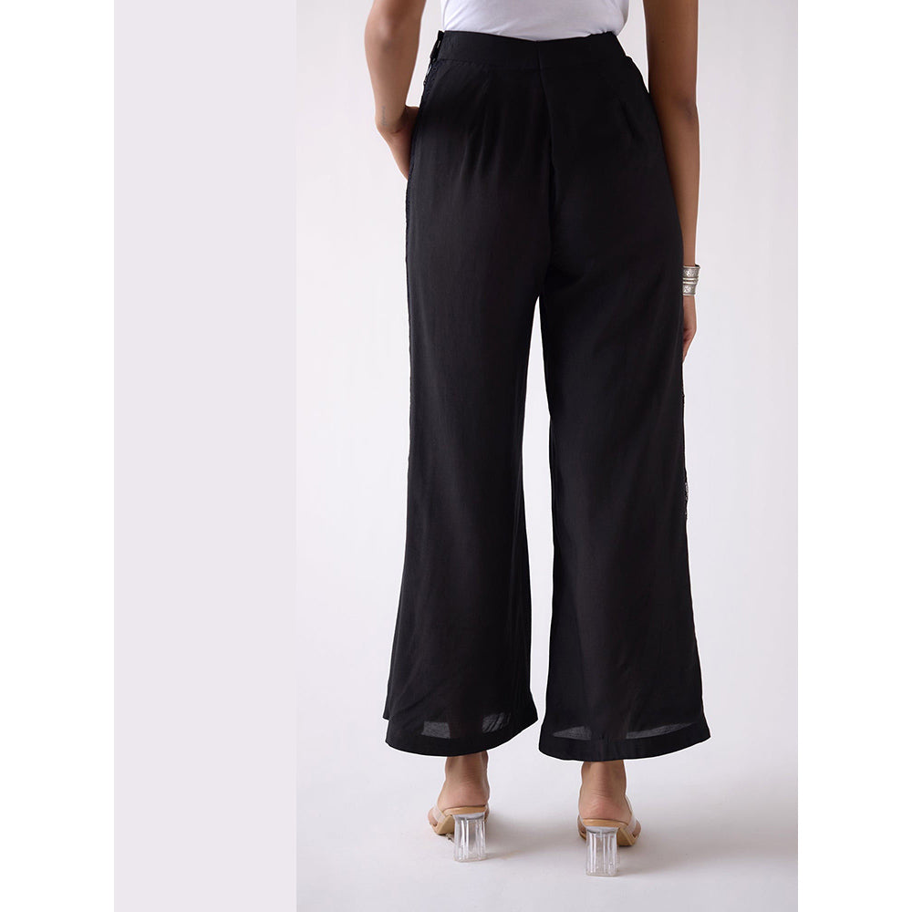 Basanti Kapde aur Koffee Black Wide-Leg Flared Pant