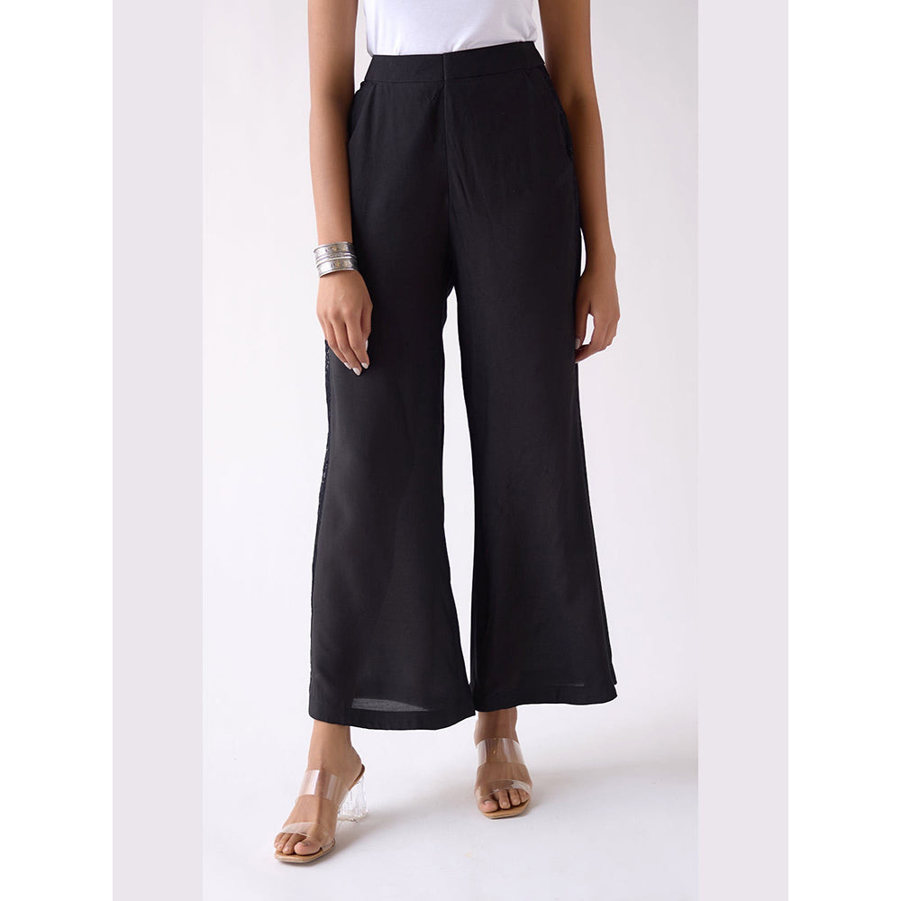 Basanti Kapde aur Koffee Black Wide-Leg Flared Pant