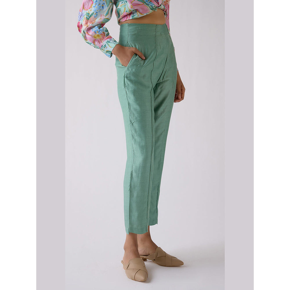 Basanti Kapde aur Koffee Green Straight-Fit Pant