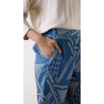 Basanti Kapde aur Koffee Blue Straight-Fit Geometric Pant