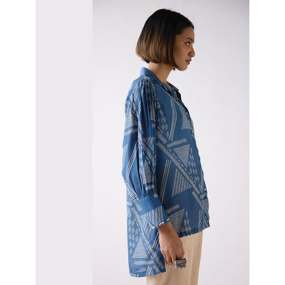 Basanti Kapde aur Koffee Blue Muslin Abstract Print Shirt