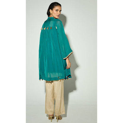 Basanti Kapde aur Koffee The Peacock Embroidered Royale Kurta with Pant