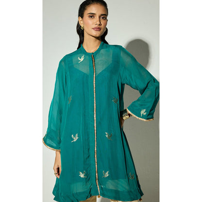 Basanti Kapde aur Koffee The Peacock Embroidered Royale Kurta with Pant