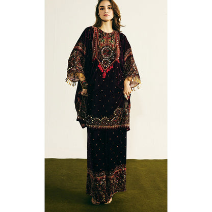 Basanti Kapde aur Koffee Wine Velvet Embroidered Kurta with Pant