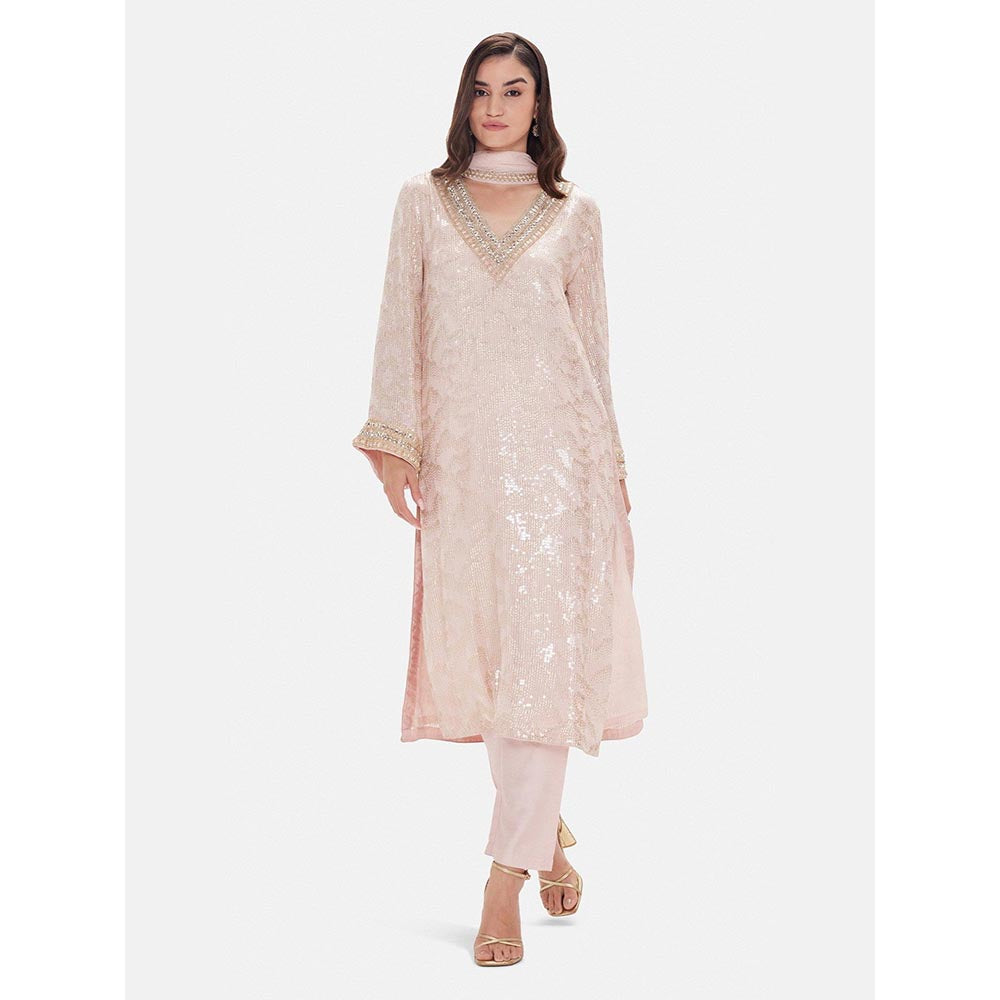 Basanti Kapde aur Koffee The Rose Shimmer Kurta with Pant and Dupatta