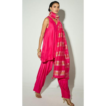 Basanti Kapde aur Koffee The Solar Cerise Kurta with Palazzo and Dupatta