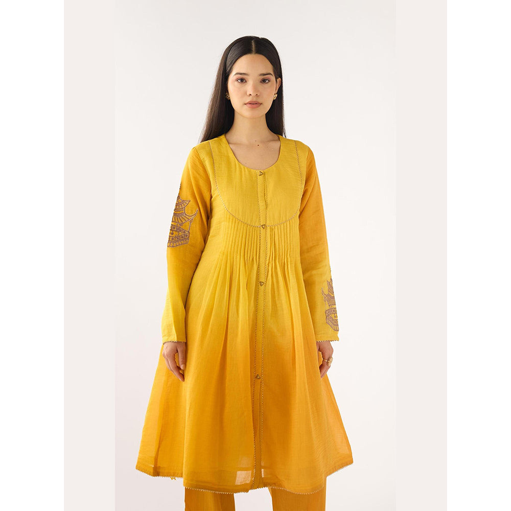 Basanti Kapde aur Koffee Yellow Chanderi Embroidered Kurta with Pant