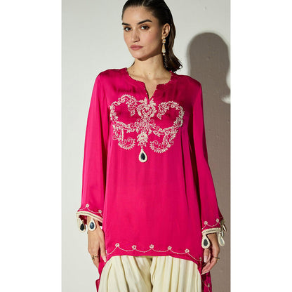 Basanti Kapde aur Koffee The Champagne Blush Pink Kurta with Dhoti