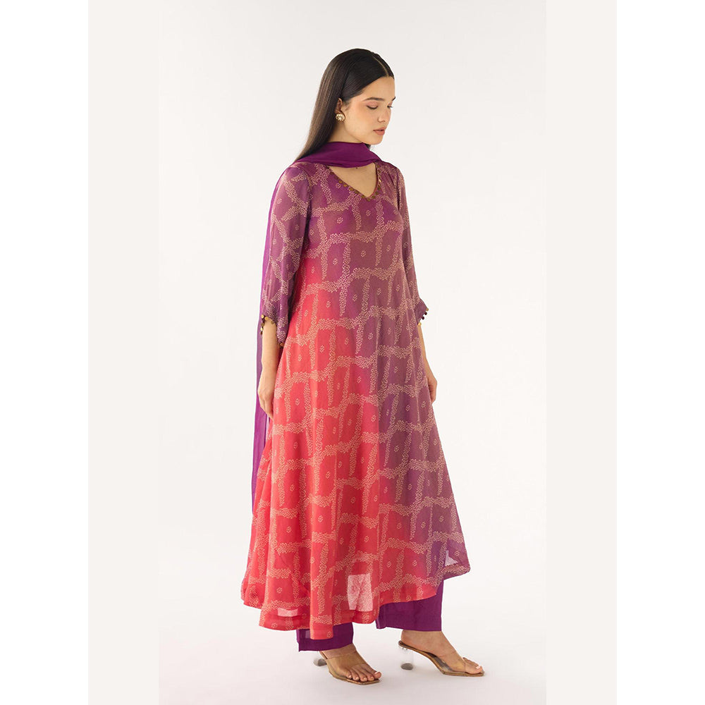 Basanti Kapde aur Koffee Pink Tissue Embellished Kurta And Pant With Dupatta
