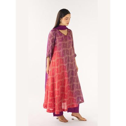 Basanti Kapde aur Koffee Pink Tissue Embellished Kurta And Pant With Dupatta