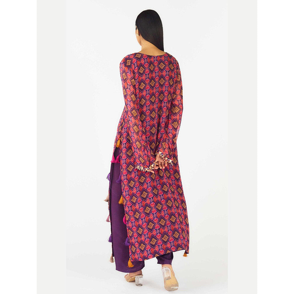 Basanti Kapde aur Koffee Purple Crepe Embroidered Kurta with Pant
