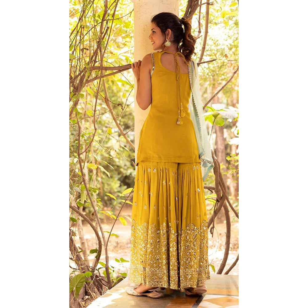 Basanti Kapde aur Koffee Sequins Detailed Kurta with Sharara and Dupatta