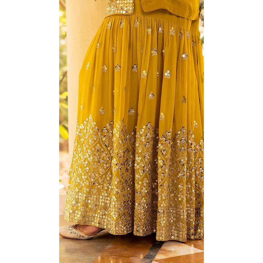 Basanti Kapde aur Koffee Sequins Detailed Kurta with Sharara and Dupatta