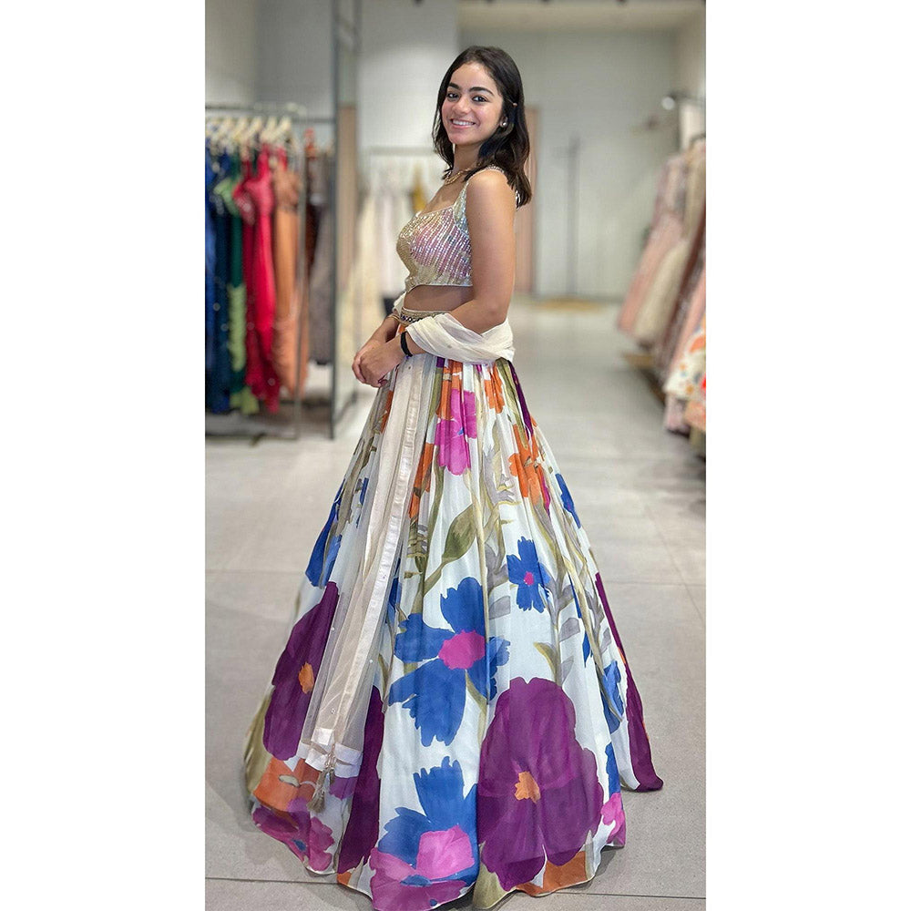 Basanti Kapde aur Koffee Ivory Lumina Garden Lehenga And Stitched Blouse With Dupatta