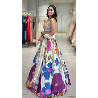 Basanti Kapde aur Koffee Ivory Lumina Garden Lehenga And Stitched Blouse With Dupatta