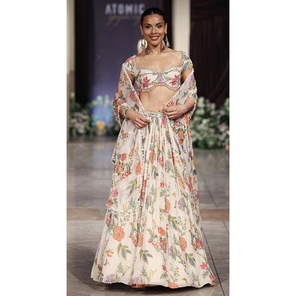 Basanti Kapde aur Koffee The Bloom Ivory Lehenga And Stitched Blouse With Dupatta